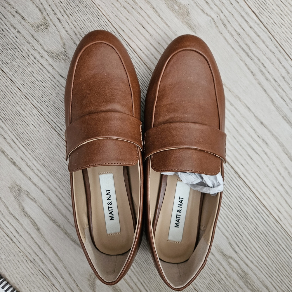 Matt & Nat Women's Brown Leather Loafers US 6.5-7 - Picture 4 of 6